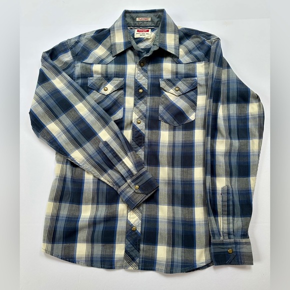 Wrangler Other - Men’s Wrangler Long Sleeved Shirt
Size Large